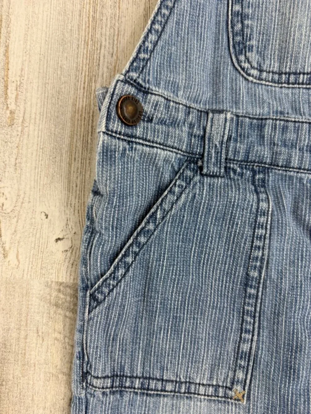 OshKosh B'gosh Sz 2T Vestbak Denim Railroad Stripe Overalls
